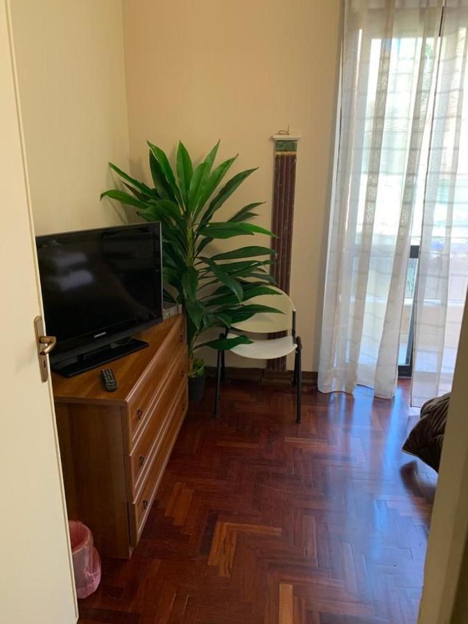 Apartament Dimora Di Maury A Due Passi Dai Trasporti E Da Ballaro Palermo Exterior foto